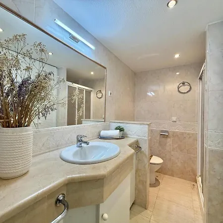 Lafrenchtouch - Estudio En Primera Linea De Playa *